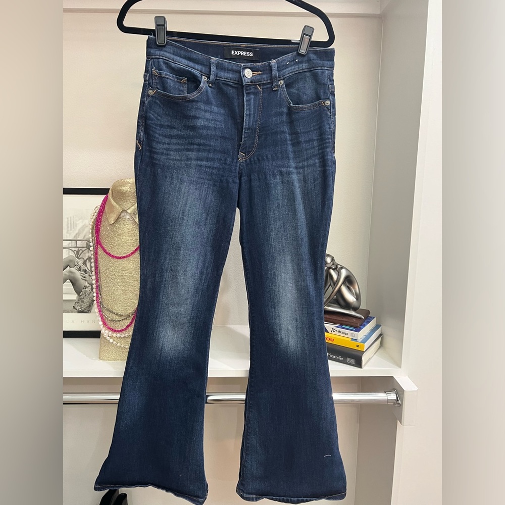 Express bell flare leg jeans size 6 short